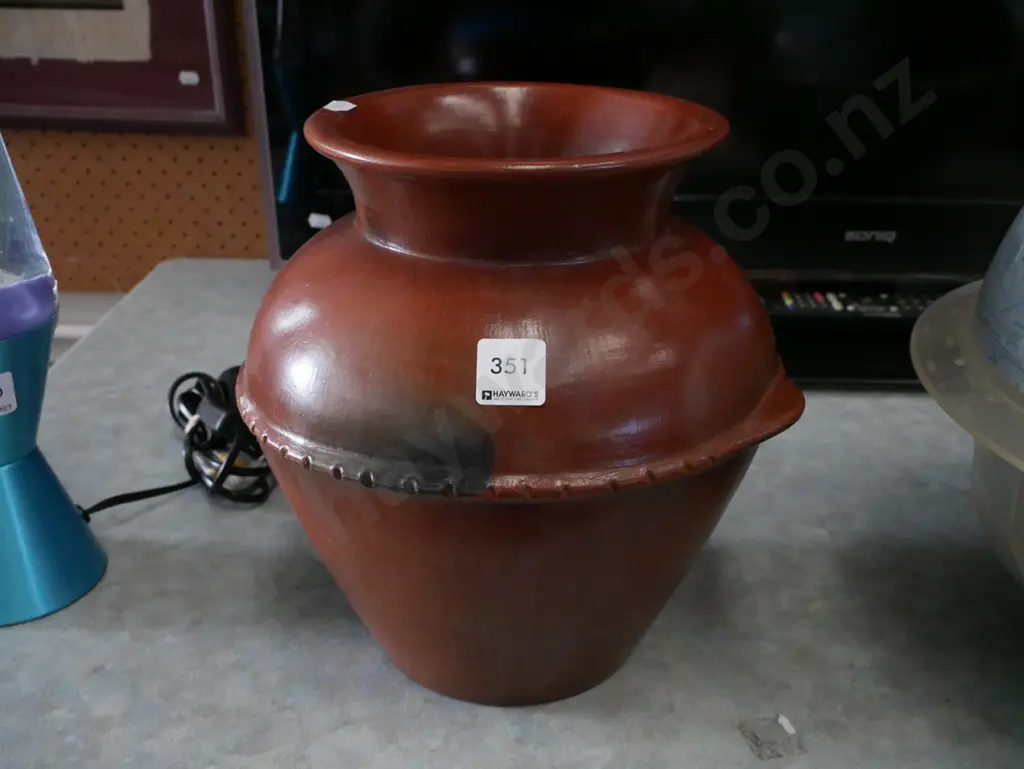 terracotta vase H260 Image 1++