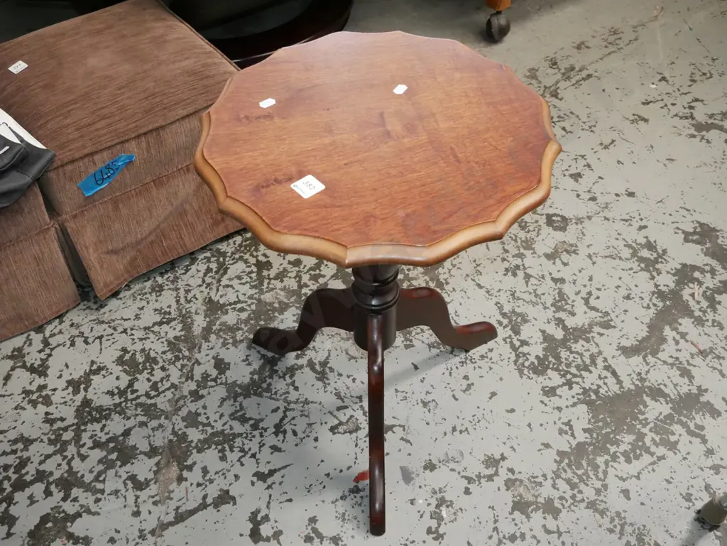 mdf faux veneer wine table Image 1++