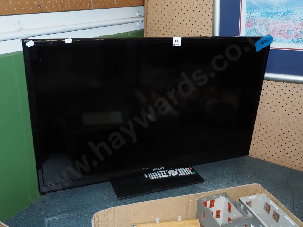 Veon 32" TV Image 1++