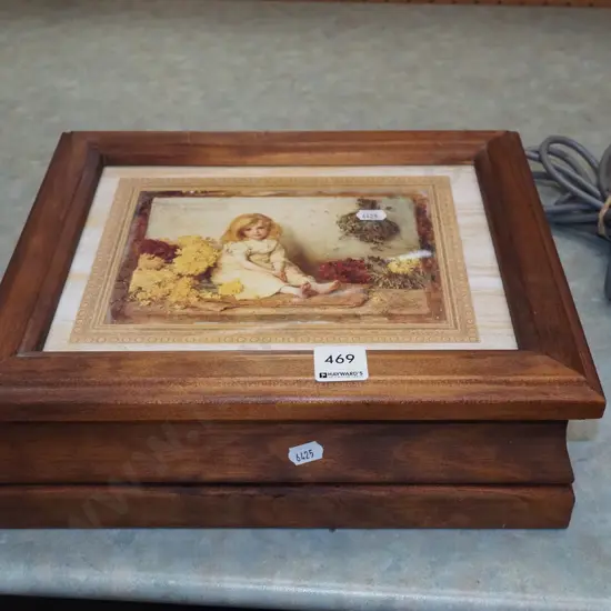wooden storage box with print under glass top, seashell necklace in box Box W310