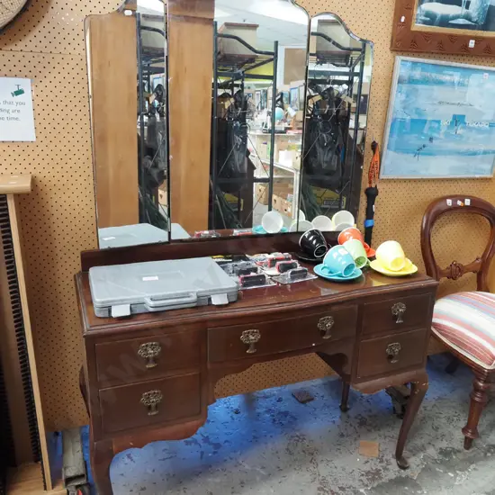 cab leg 5 drawer mirror back dresser  with 3 mirrors - 1 has crack H1670 W1080 D430
