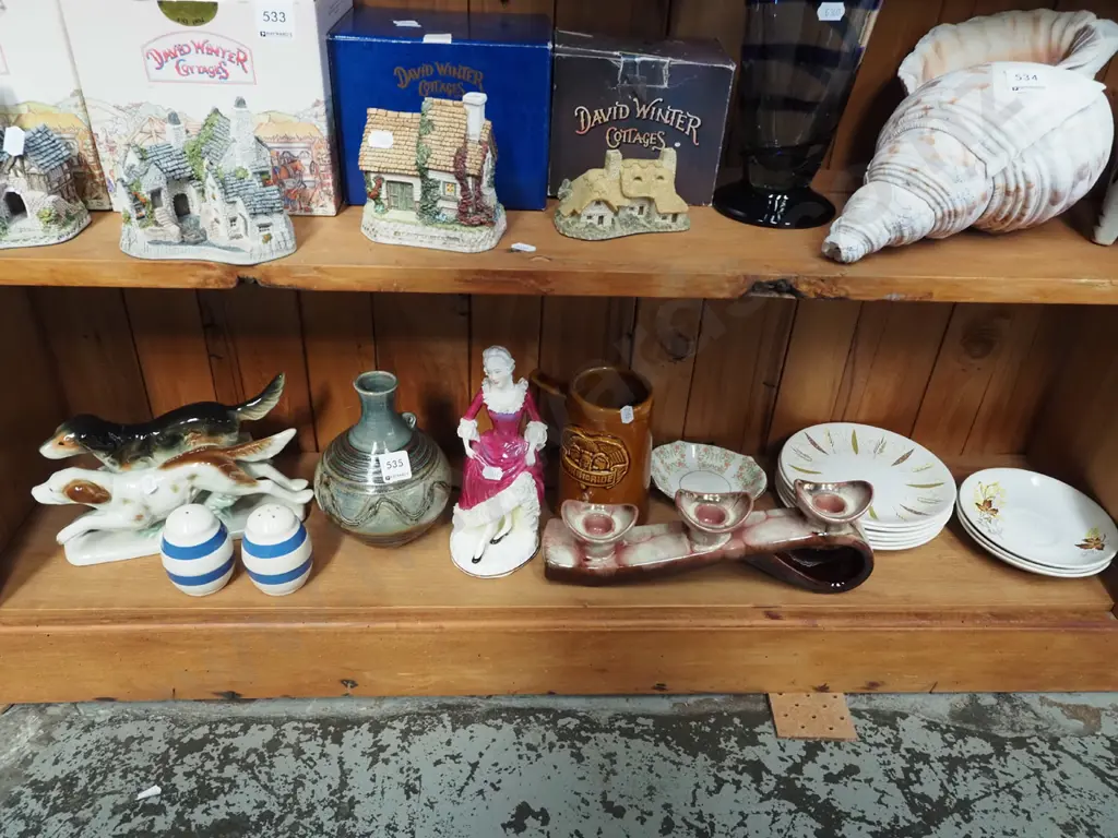 shelf; plates, candelabra, beer stein etc Image 1++