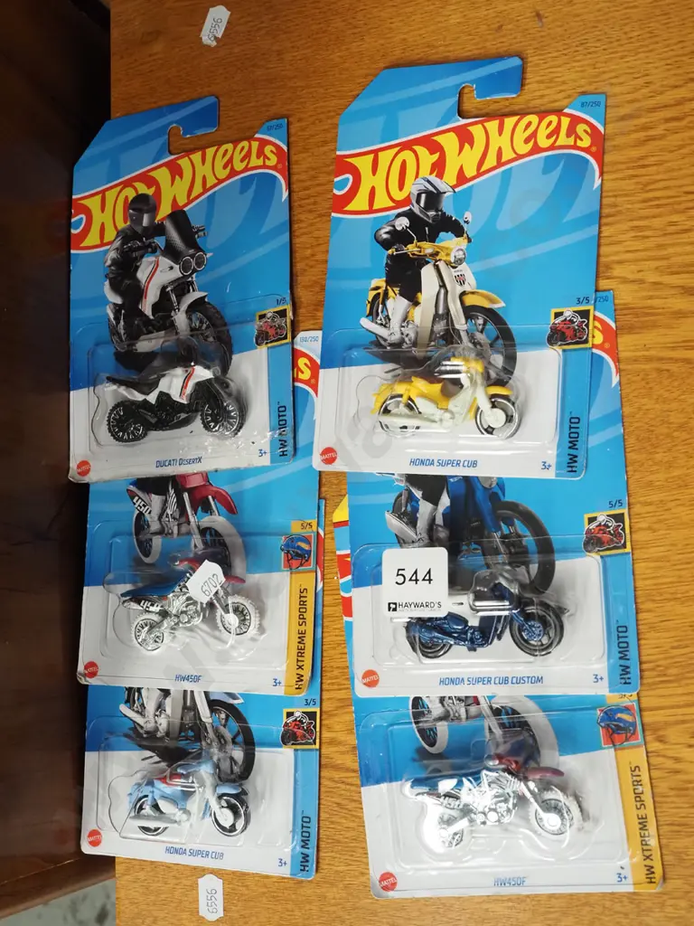 6x carded Hotwheels motor bikes Image 1++