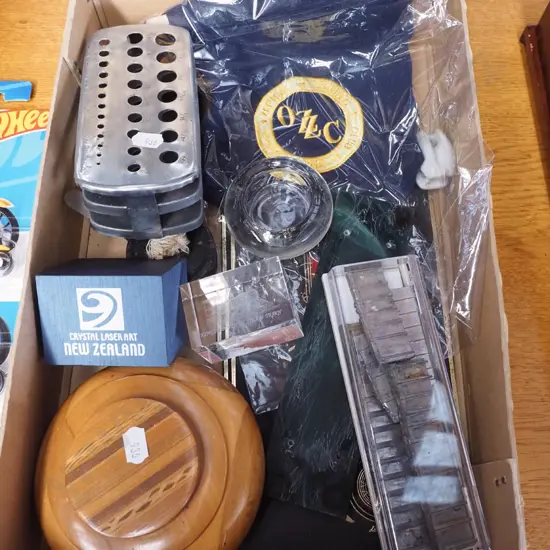 box; sovereign ware trinket box, drill bit gauge, pendant etc