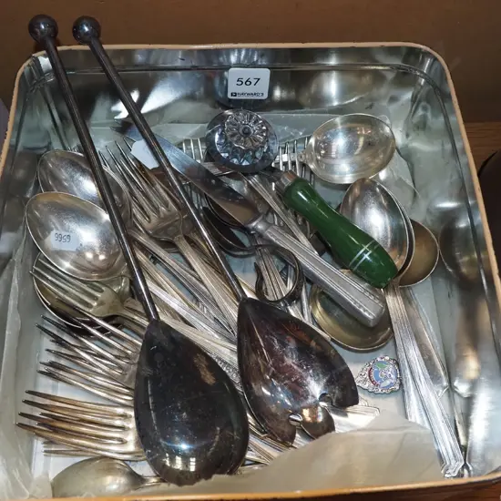 box; cutlery, salad servers, pastry cutter etc