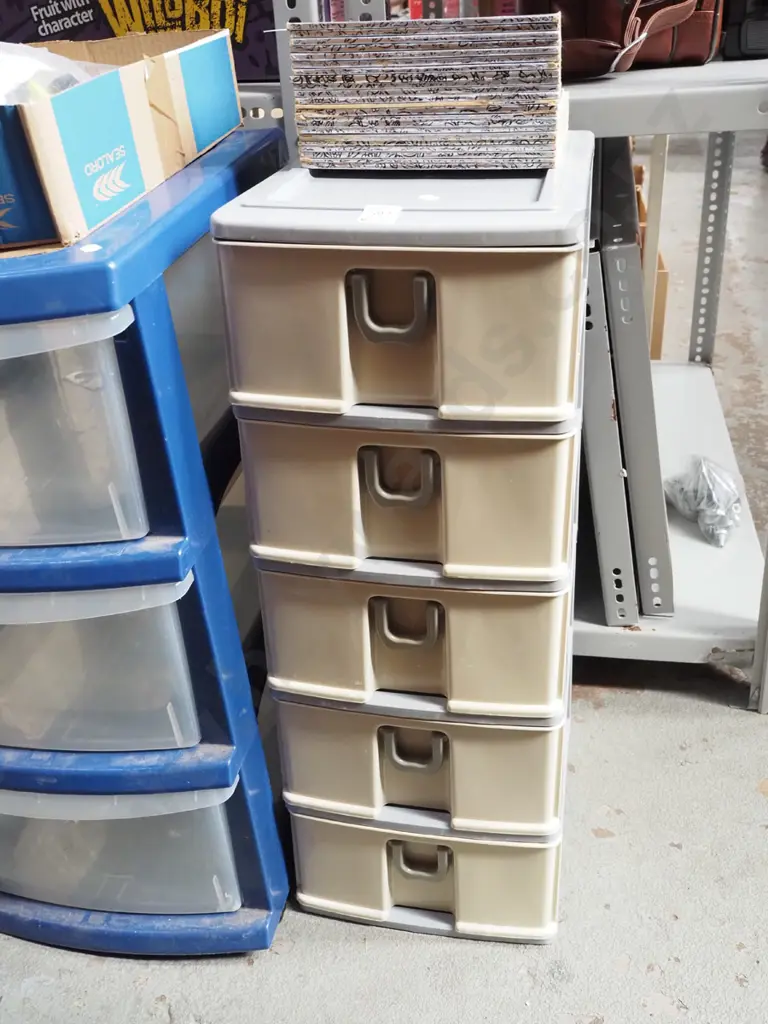 6 drawer plastic storage chest Image 1++