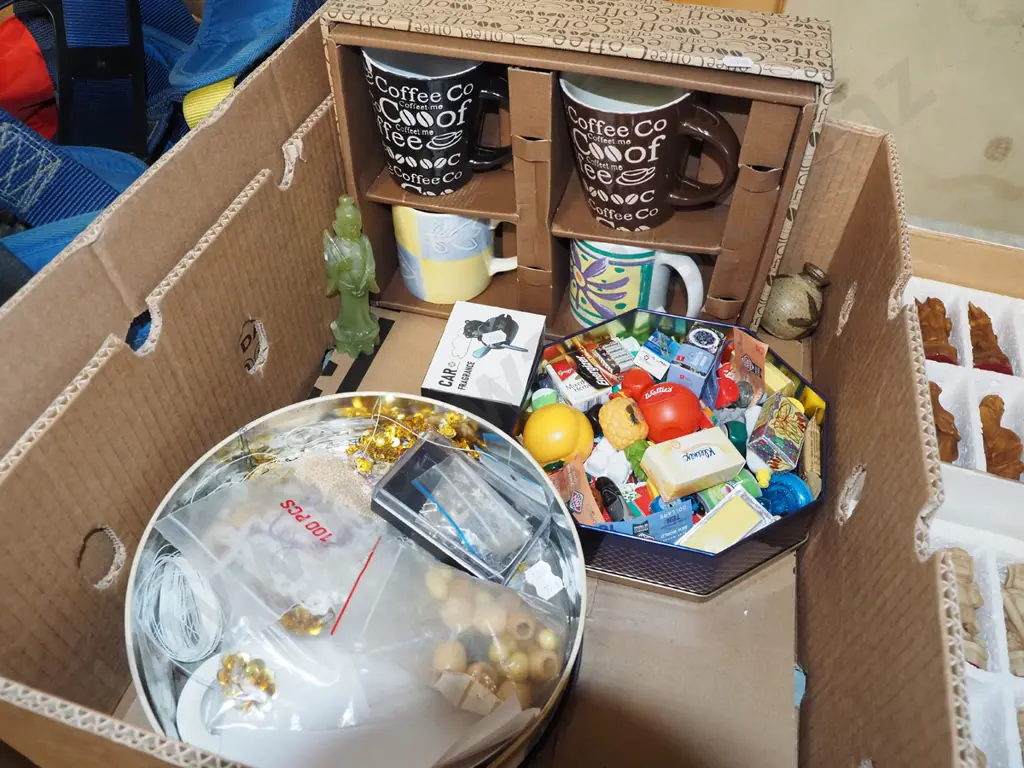 coffee cup set, New World toys, beads etc Image 1++