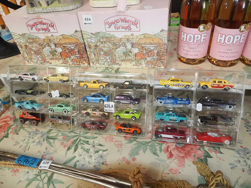 3x plastic cases of diecast cars Image 1++