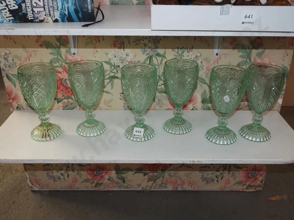 6x pressed green glass parfait glassesd H180 Image 1++