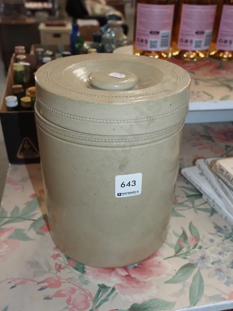 small ceramic lidded storage crock H200 Image 1++