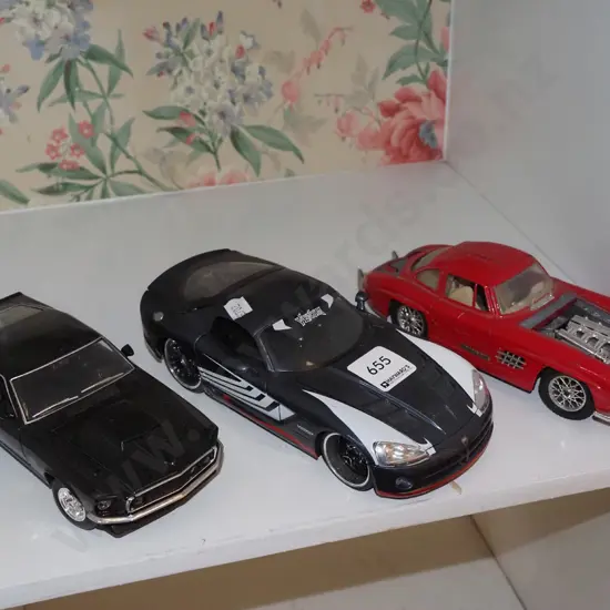 3x diecast model vehicles