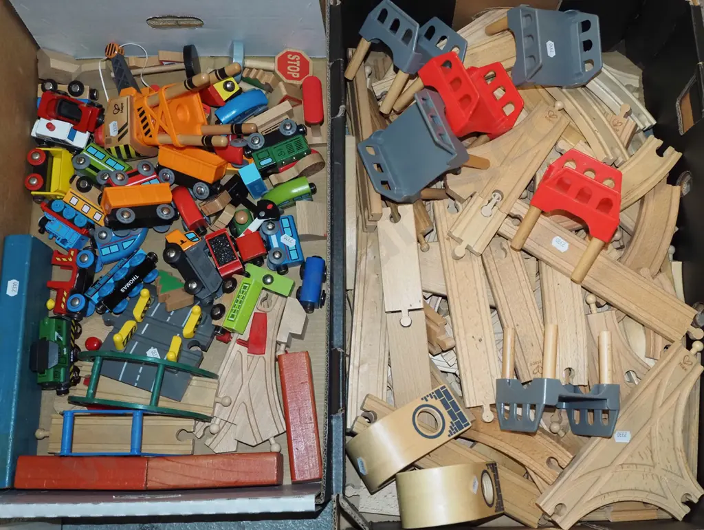 2x boxes of wooden toy railway items - Hape, Brio, Thomas the Tank Engine and others Image 1++