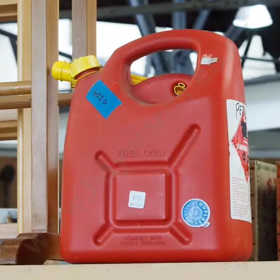 plastic 10L fuel container