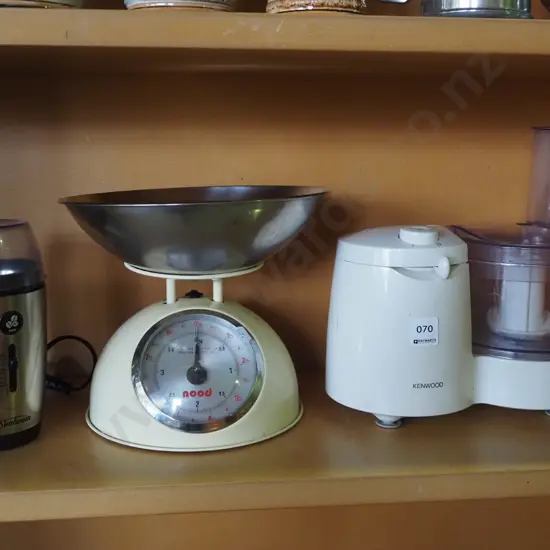 Sunbeam coffee grinder, Nood kitchen scales, Kenwood whiz