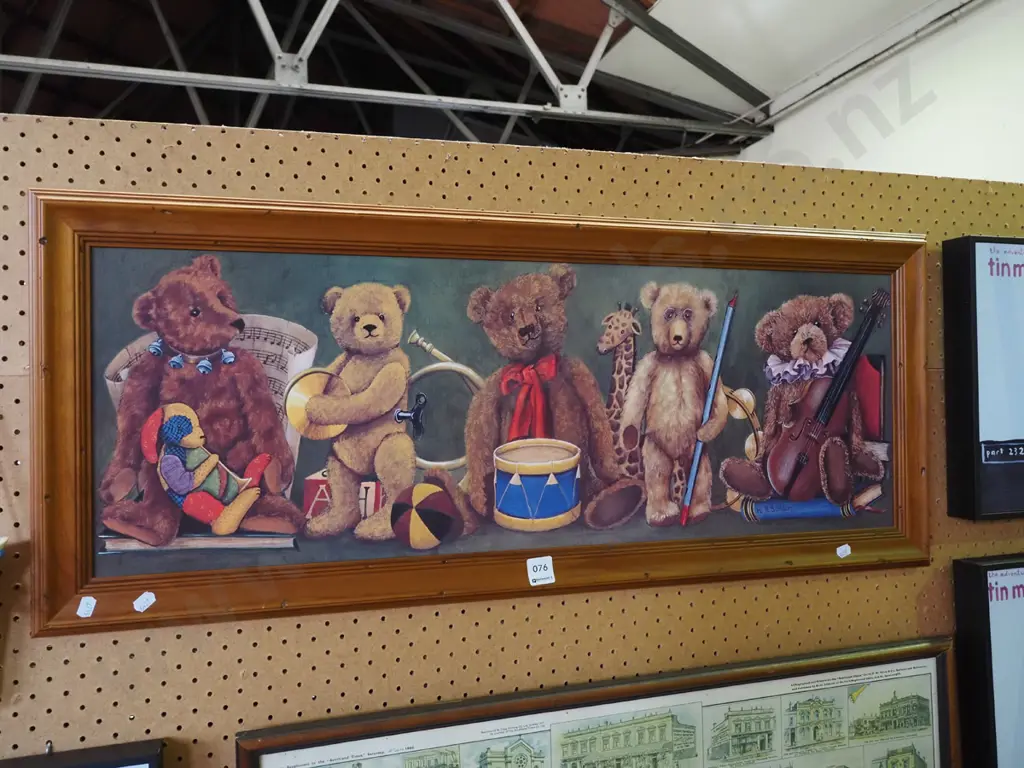 wood framed teddy bear print W890 Image 1++