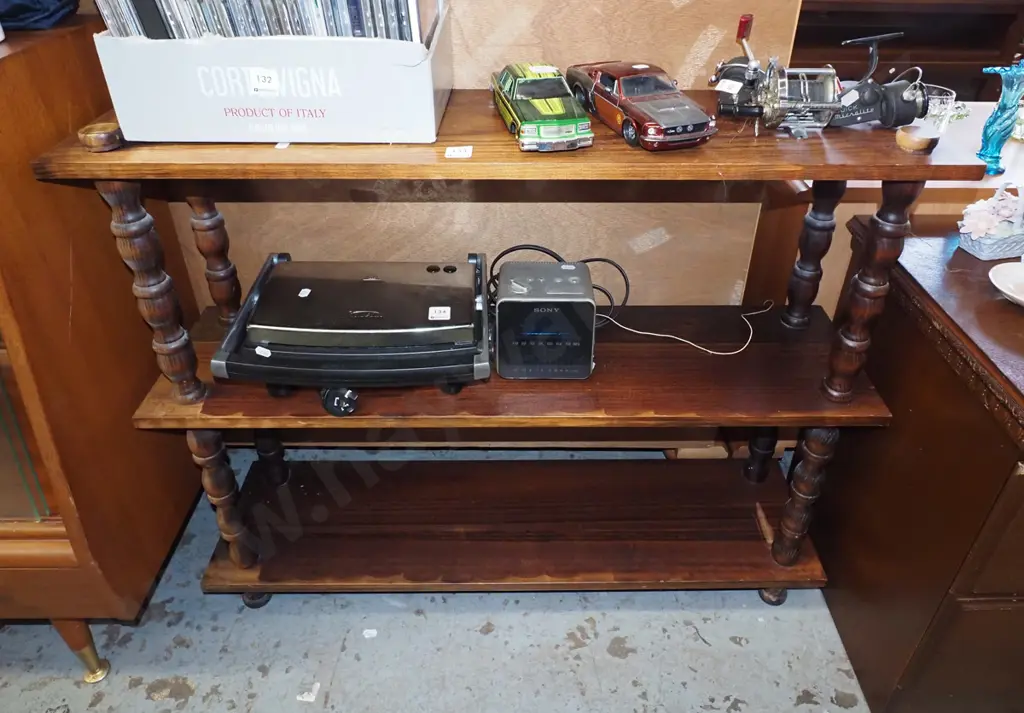 dark stained pine bookcase H735 W900 D235 Image 1++