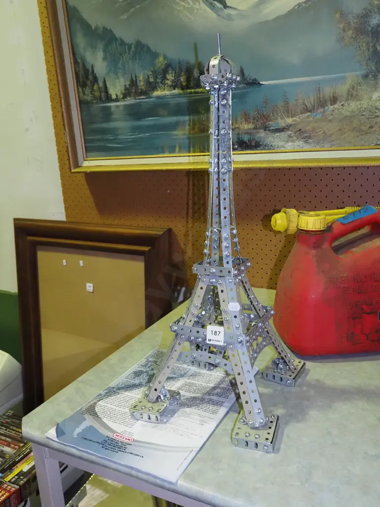 Meccano Eiffel Tower 520 Image 1++