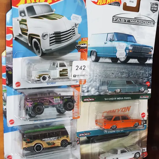 7x carded Hotwheels toy vehicles