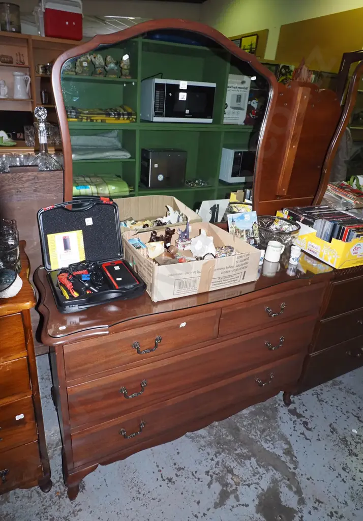 mahogany cab leg 4 drawer mirror back dresser H1610 W1100 D430 Image 1++