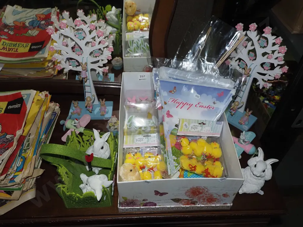 assorted Easter themed ornaments, bunting, chickens Image 1++