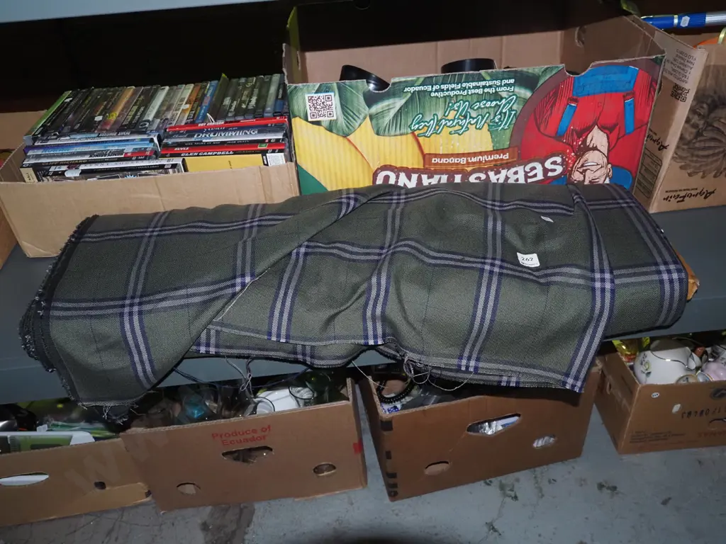 bolt of fabric Image 1++