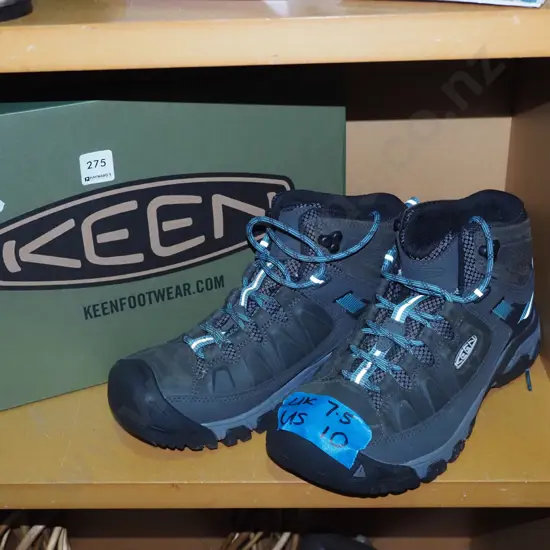 pair of Keen UK size 7.5 US 10 tramping boots