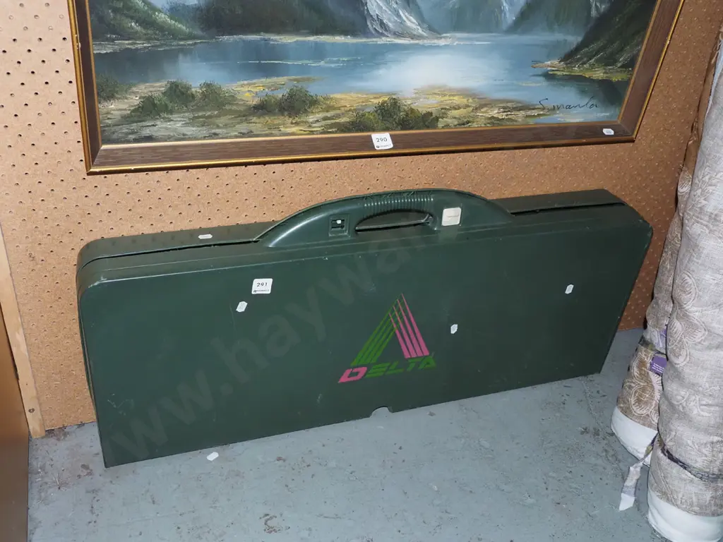 plastic boxed picnic table and chairs Image 1++