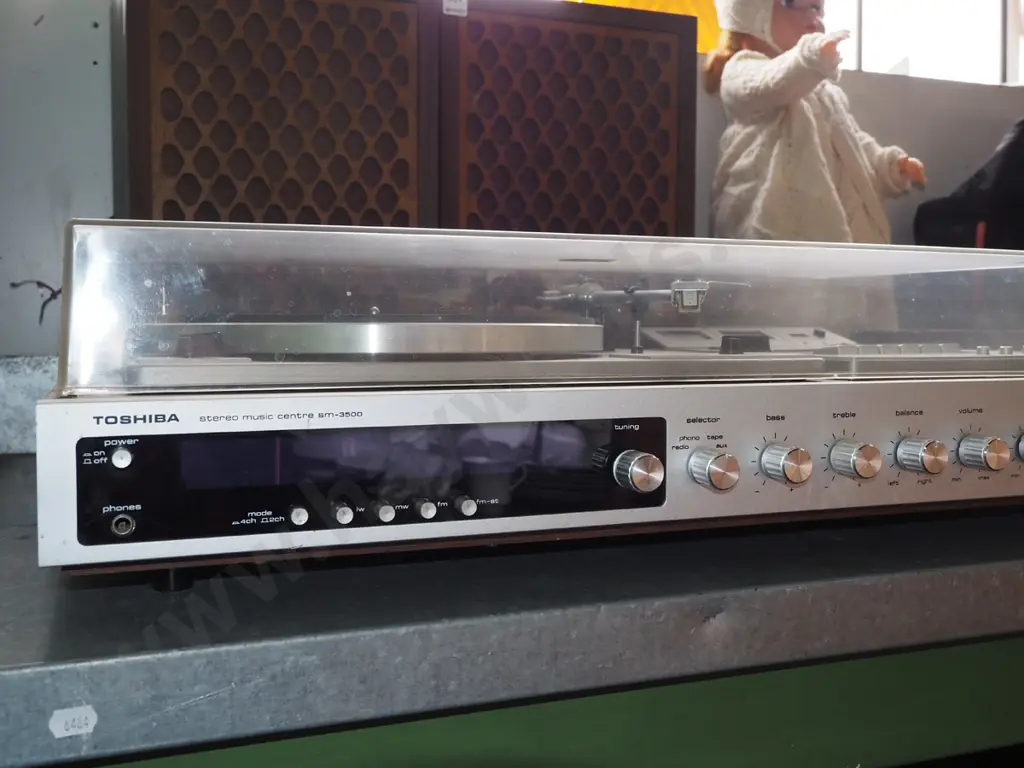 Toshiba stereo, tuner, turntable, cassette player - As Is No Returns Image 1++