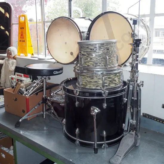drum kit/part drum kit - drums, cymbal stand, cymbals, drumsticks etc