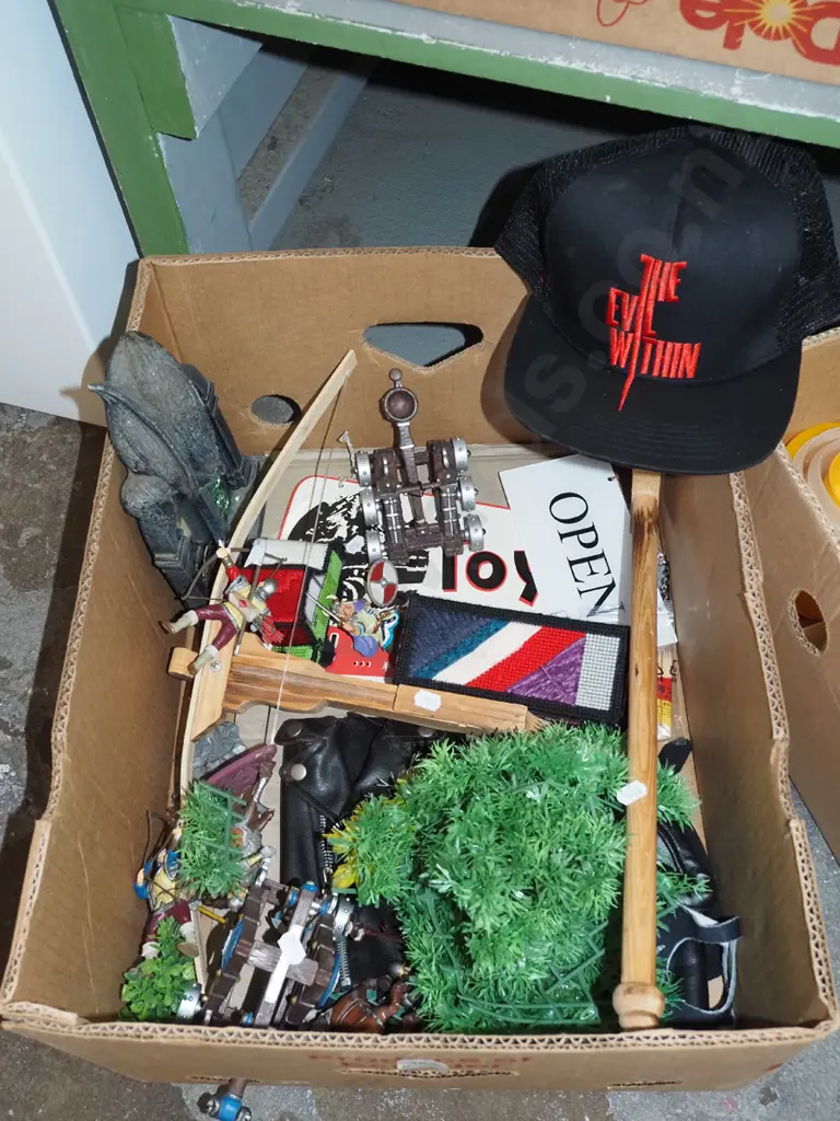 box; childrens toys, truckers cap etc Image 1++