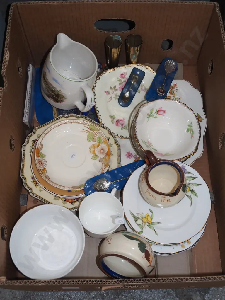 box; teaspoons, jugs, cups etc Image 1++