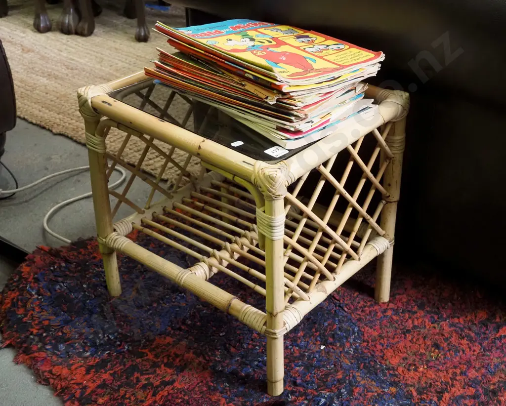 bamboo and glass top end table Image 1++