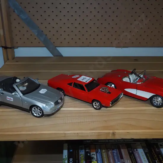 3x diecast model vehicles