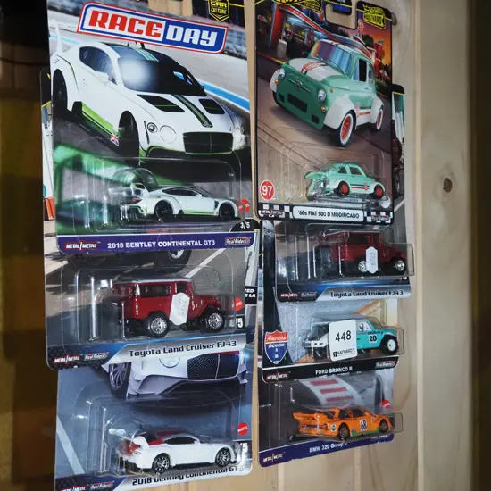 7x carded Hotwheels toy vehicles