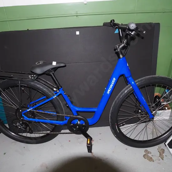 Specialized Roll 2.0 low-entry bicycle