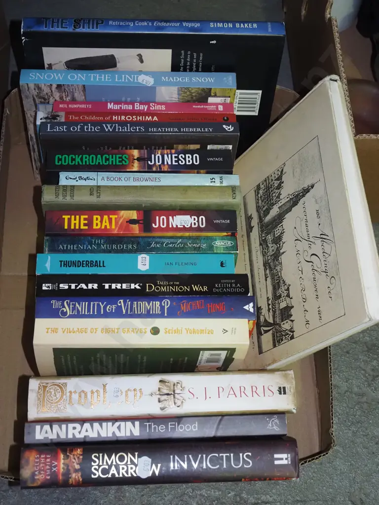 box of books Image 1++