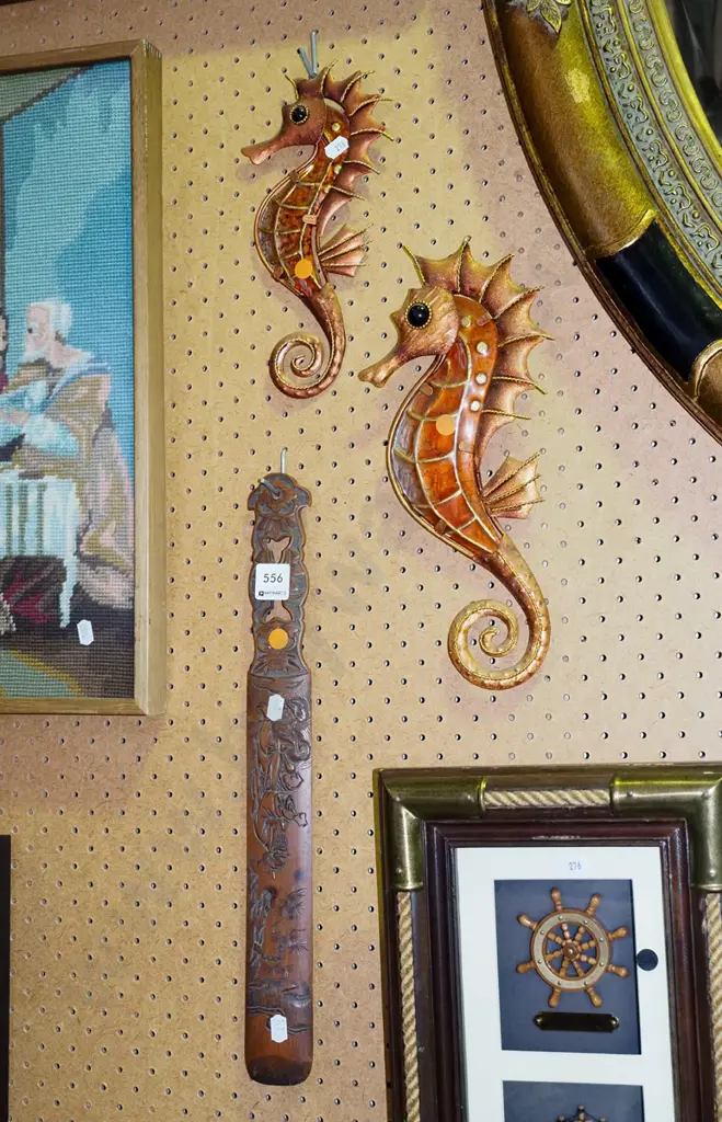 carved wooden Asian stirrer/ 2x pressed metal sea horses - orange dots Image 1++