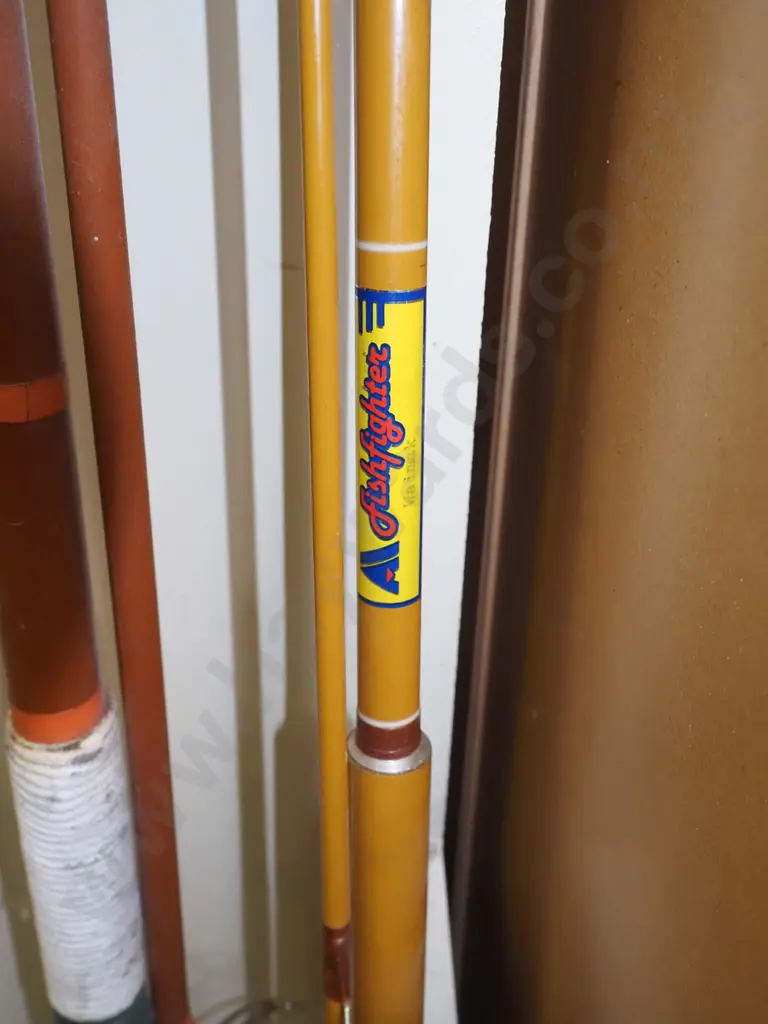 2x vintage fishing rods Image 1++