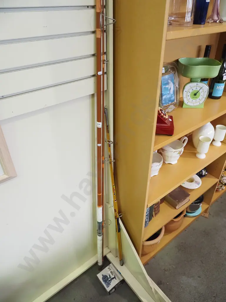 2x vintage fishing rods Image 1++