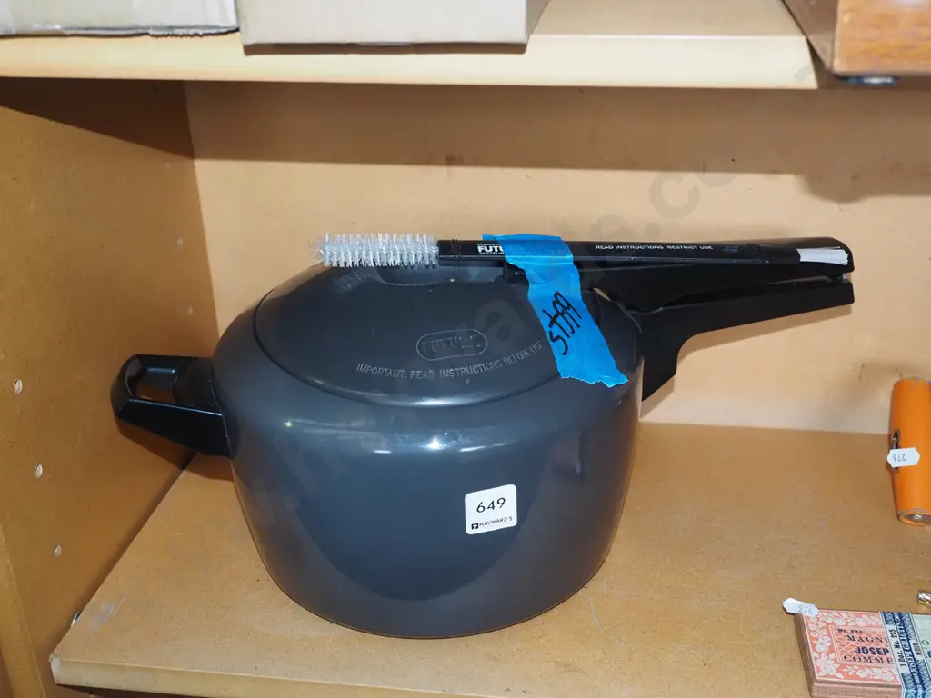 Futura pressure cooker Image 1++