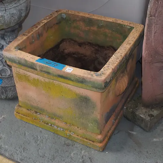large square terracotta garden planter H410
