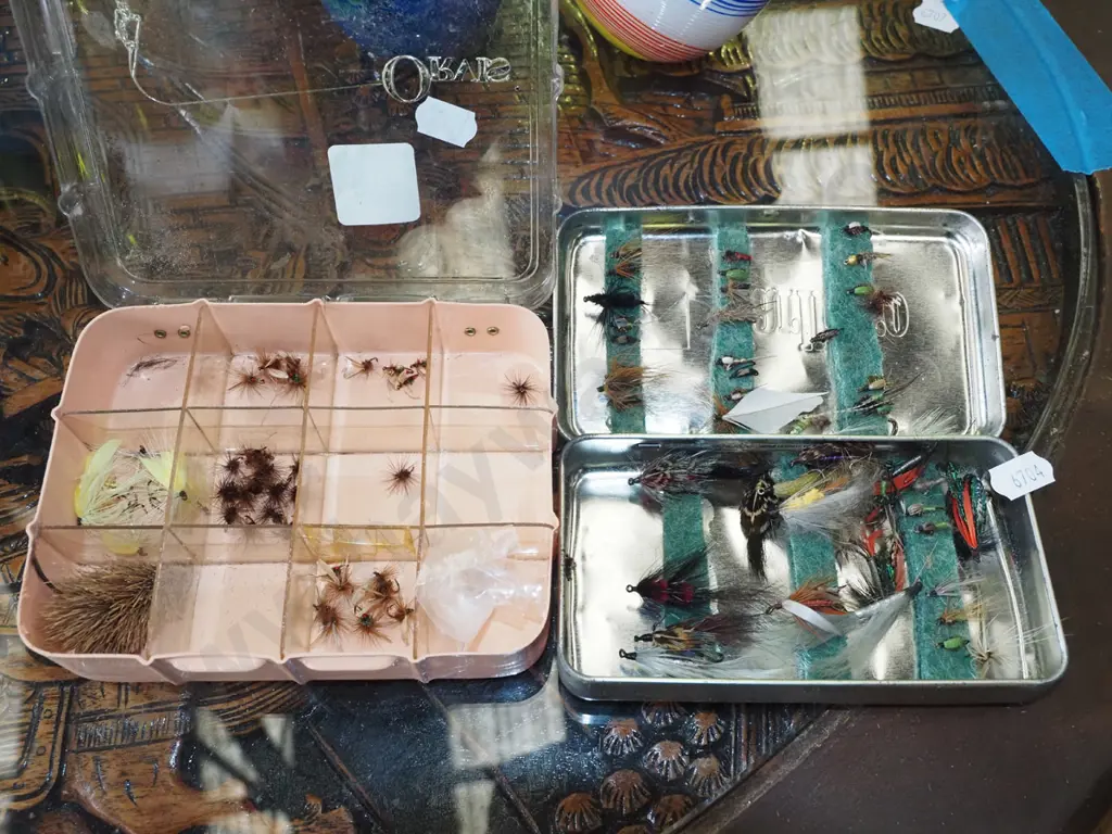 2x containers of fly fishing flies Image 1++