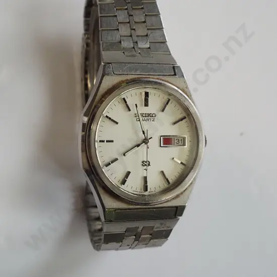 Seiko quartz wristwatch