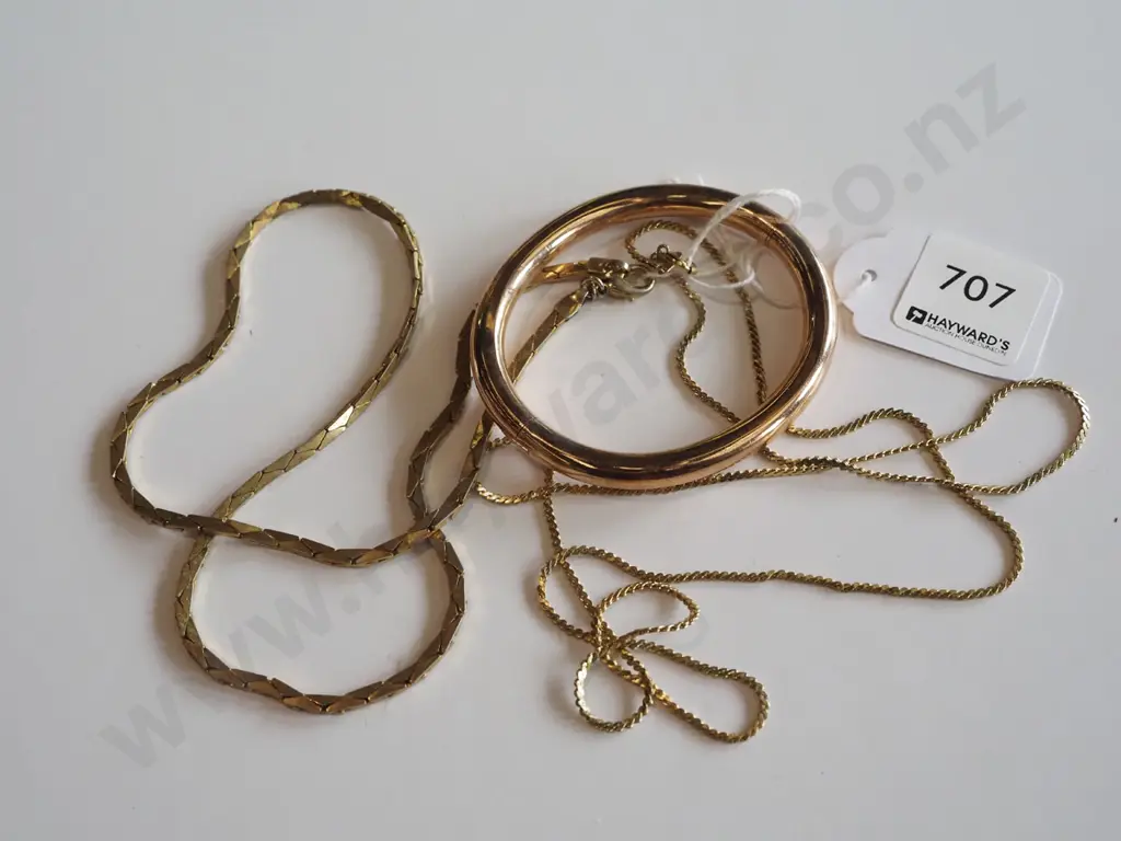 golden necklaces, copper bracelet Image 1++