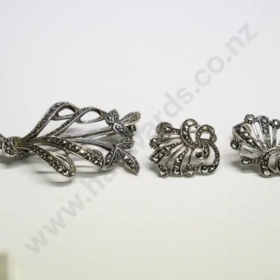 marcasite brooch & pair of clip on earrings
