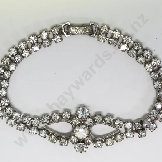 diamante bracelet 1 stone missing on clasp