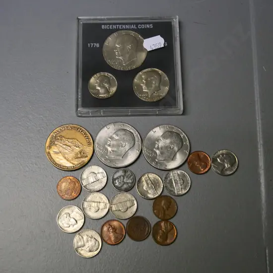 United States of America coins - cased 1976 bicentennial set of 3, two 1972 dollars, Hawaii dollar and assorted