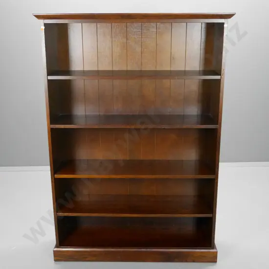 oak bookcase with one fixed and 3 adjustable shelves H-1500 W-1060 D-310