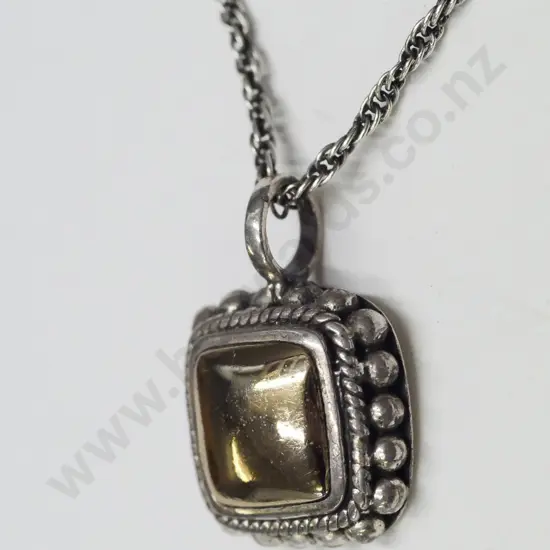 silver pendant stamped 925