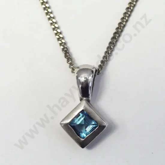 silver & aquamarine pendant stamped 925